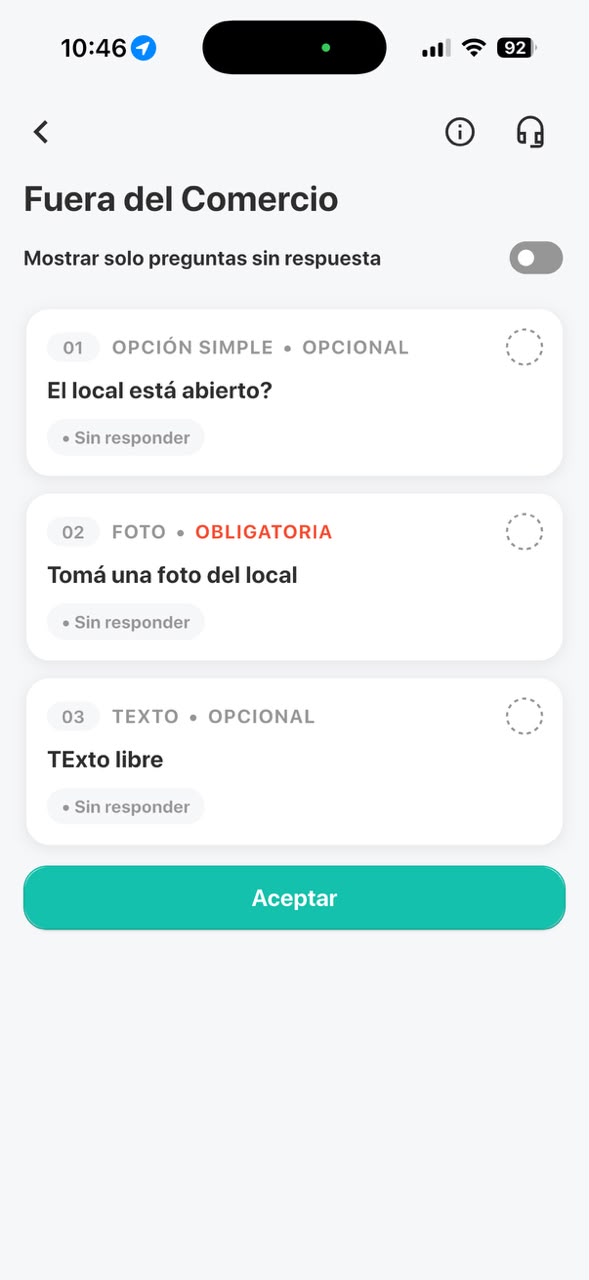 App de Znapp en el terreno: el cuestionario de una tarea, con cada pregunta plegada, su tipo, y la foto marcada como obligatoria.